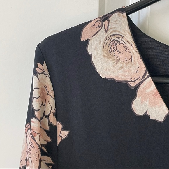 Astr the Label Floral Bell Sleeves Babydoll Shift Mini Dress - Picture 6 of 10